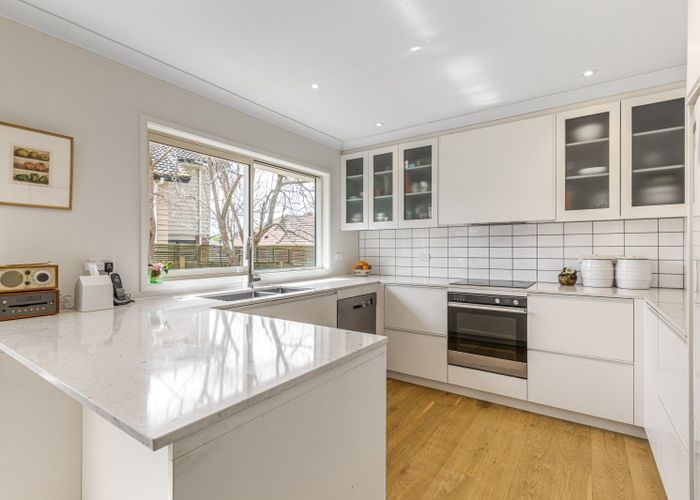  at 1/5 Hanlon Crescent, Narrow Neck, Auckland