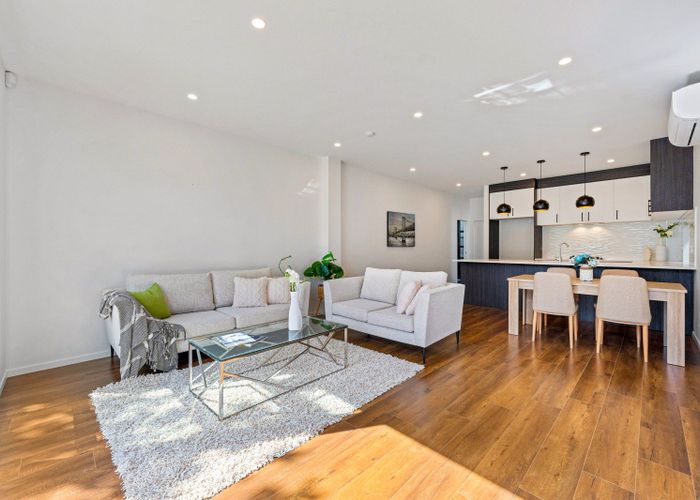  at 10A Egret Court, Unsworth Heights, North Shore City, Auckland
