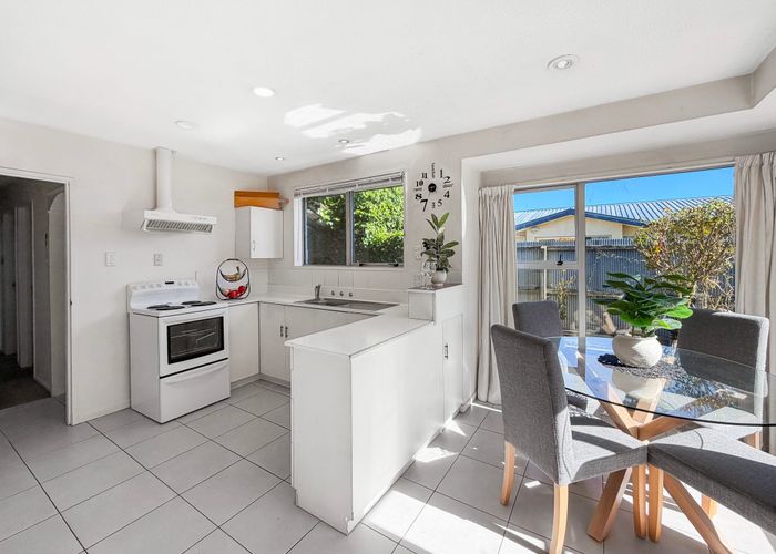  at 2/59 Gardiners Road, Bishopdale, Christchurch City, Canterbury