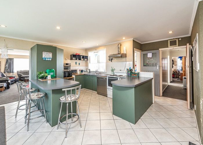  at 32 Hood Street, Castlecliff, Whanganui