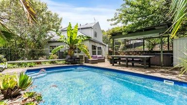  at 10A Paris Place, Birkenhead, Auckland