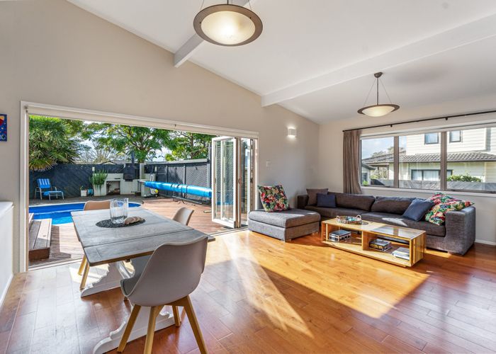  at 13 John Shaw Drive, Saint Johns, Auckland