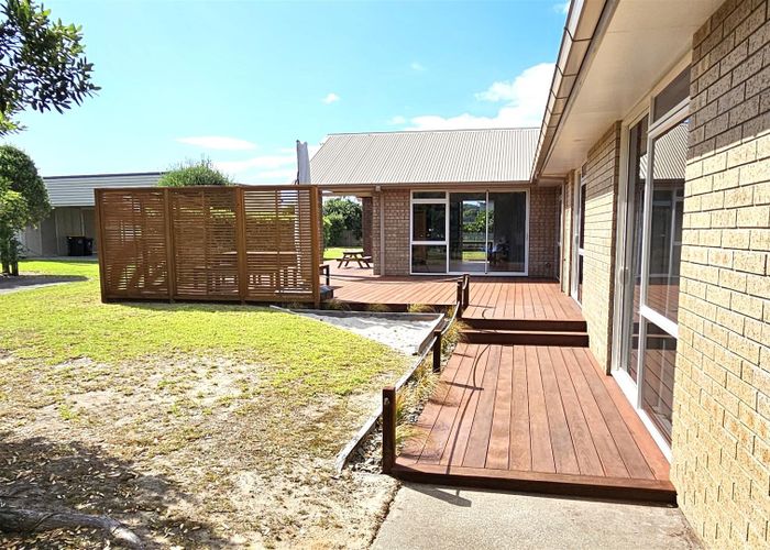  at 110 Totara Place, Matarangi