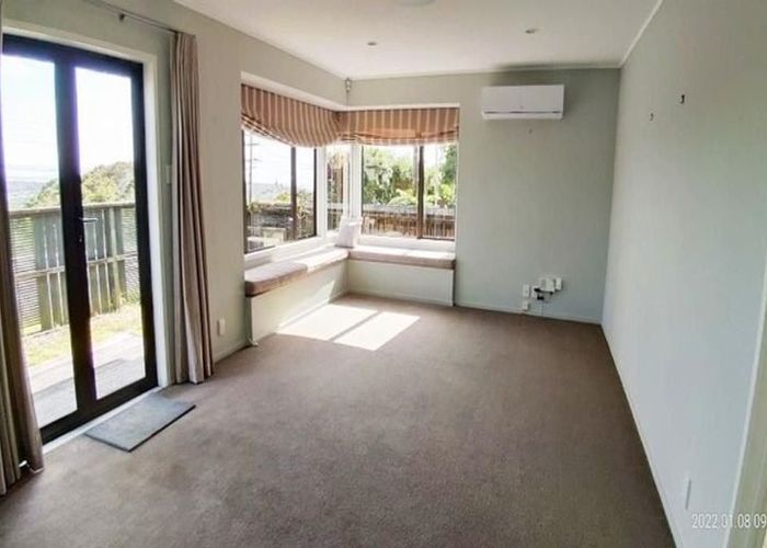  at 722  East Coast Road, Pinehill, North Shore City, Auckland