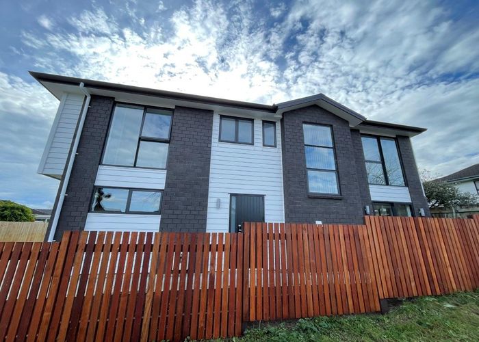  at 3A De Quincey Terrace, Highland Park, Manukau City, Auckland