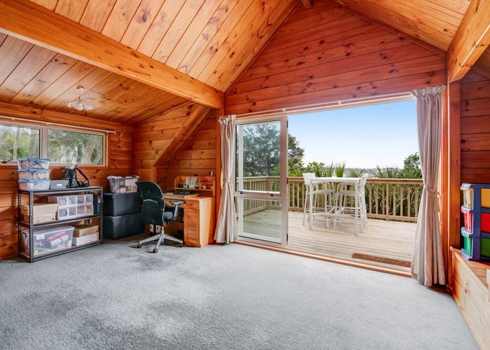  at 100 Pemberton Avenue, Bayview, Auckland