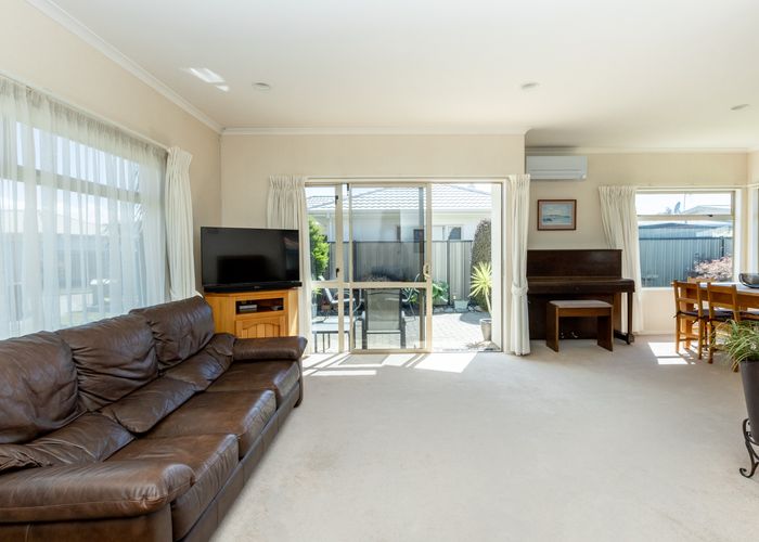  at 5 Ellerslie Place, Taradale, Napier