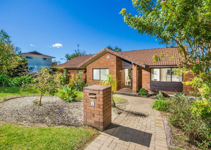  at 2 Cairnbrae Court, Northcross, North Shore City, Auckland