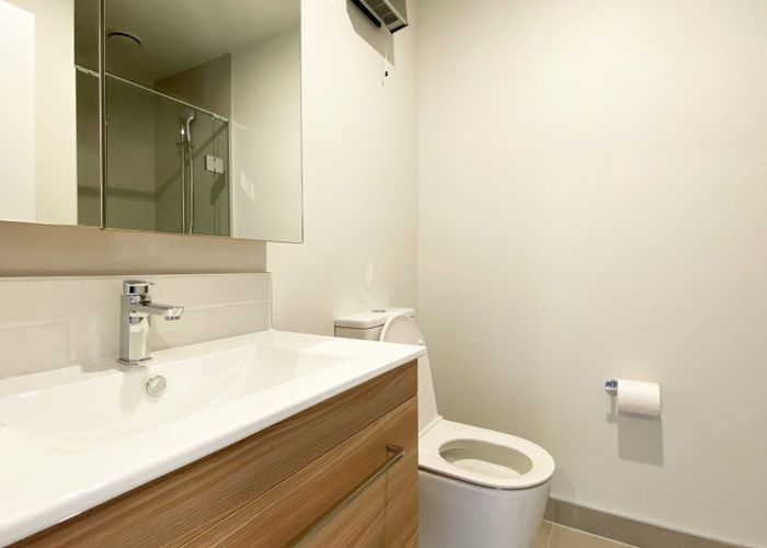  at 5/109 Taikata Rd, Te Atatu Peninsula, Waitakere City, Auckland