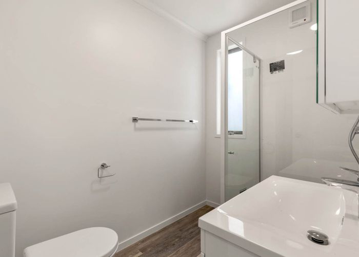  at 10/90 Swaffield Road, Papatoetoe, Manukau City, Auckland