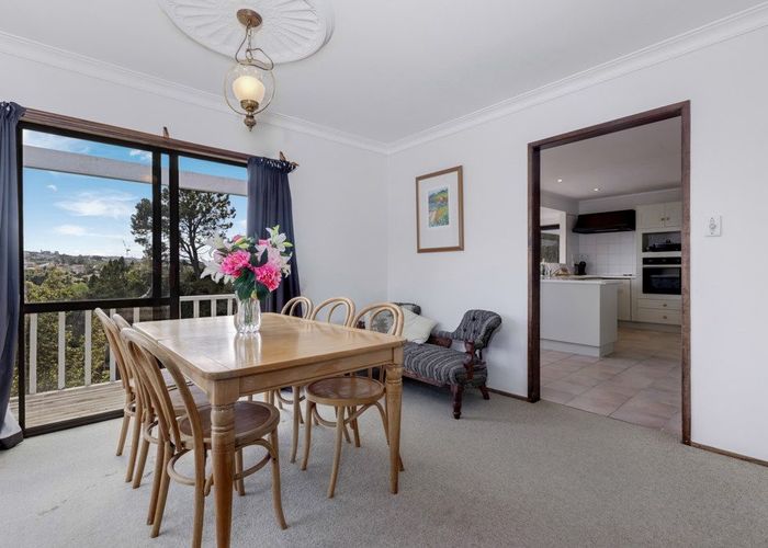  at 156 Chelsea View Drive, Chatswood, North Shore City, Auckland