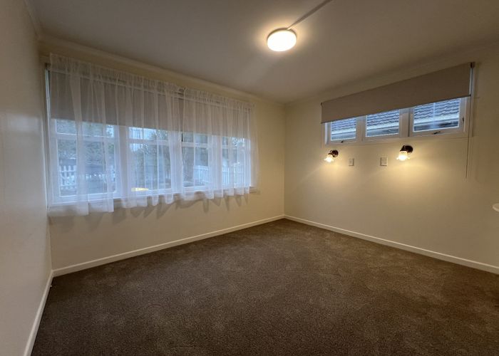  at 42 Kawiti Avenue, Point England, Auckland City, Auckland