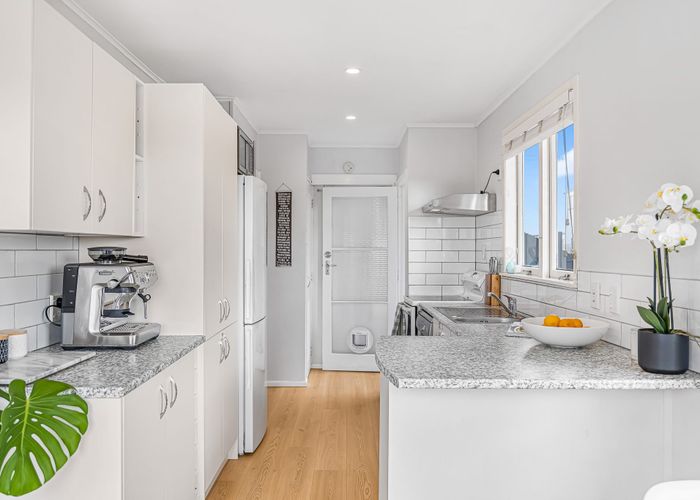  at 19 Seaview Road, Glenfield, North Shore City, Auckland