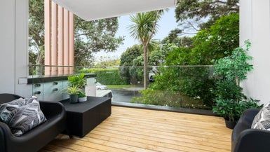  at 2/6 Harrison Avenue, Belmont, Auckland