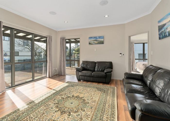  at 12 Alan Lindsay Avenue, Waitarere Beach, Levin