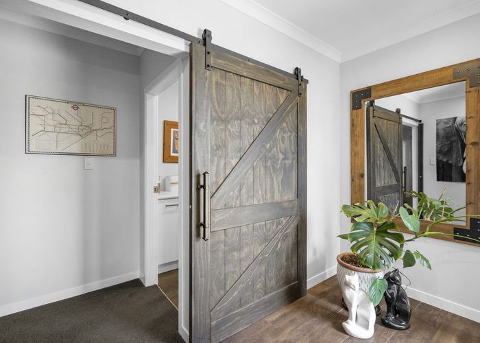  at 14 Bronte Place, Leamington, Cambridge