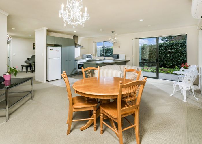  at 100 Greenhithe Road, Greenhithe, Auckland