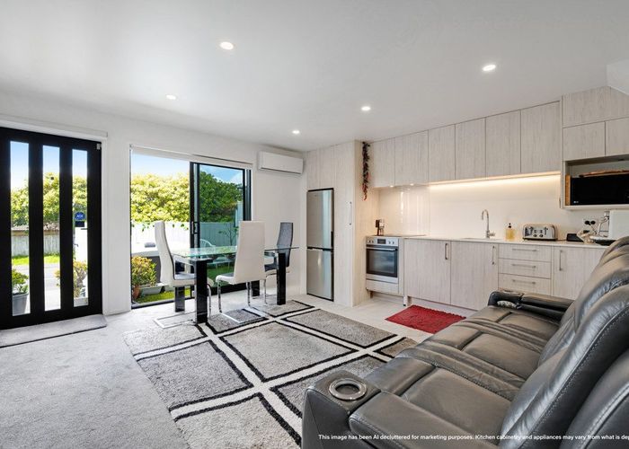  at 3/2 Jadewynn Drive, Massey, Waitakere City, Auckland