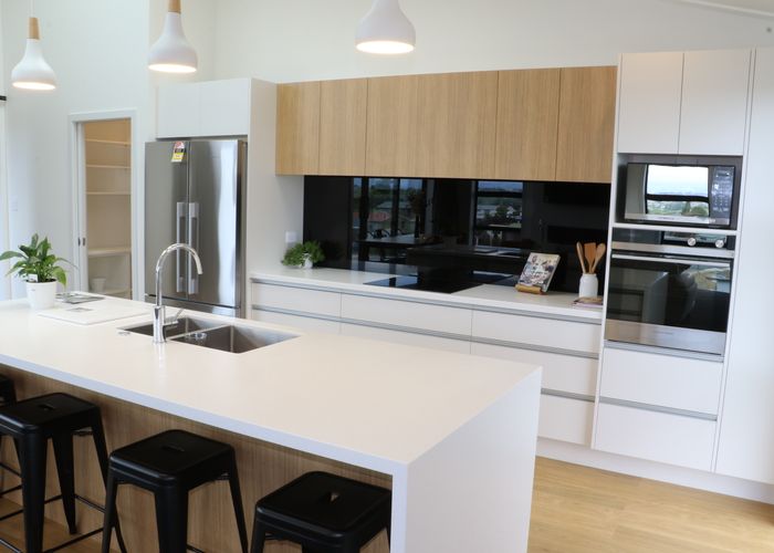  at 6 Oregon Place, Balclutha