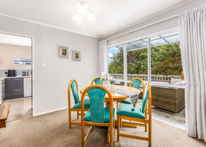  at 21 Saunders Close, Whitby, Porirua, Wellington