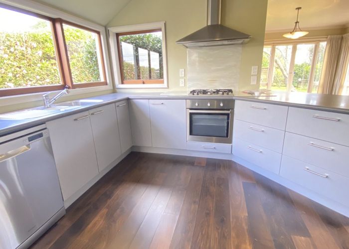  at 90 Te Kawa Road, Greenlane, Auckland City, Auckland