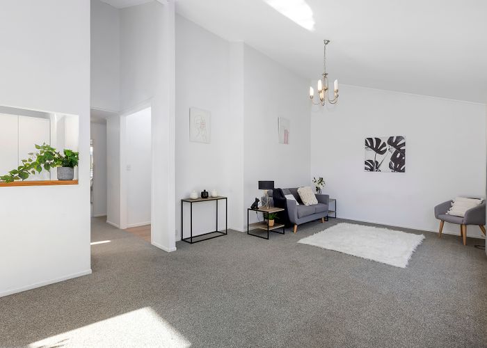  at 156 Akaroa Drive, Maupuia, Wellington