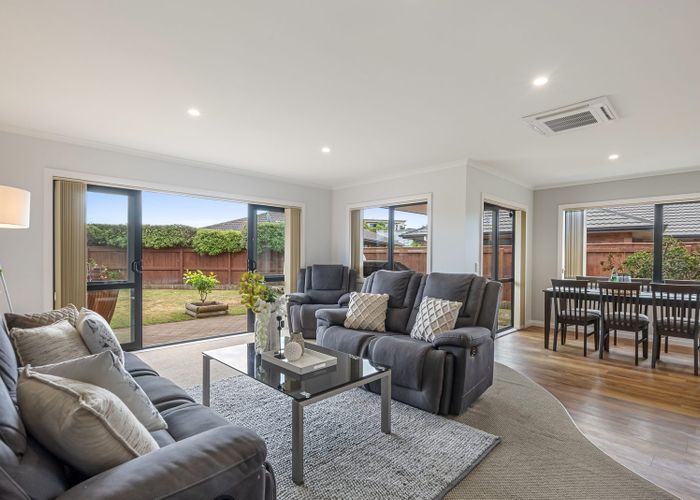  at 68 Hillcrest Road, Raumati Beach, Paraparaumu