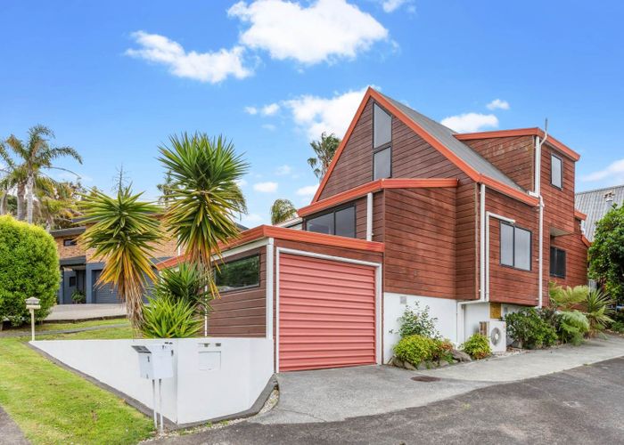  at 1/38 Rhinevale Close, Henderson, Auckland