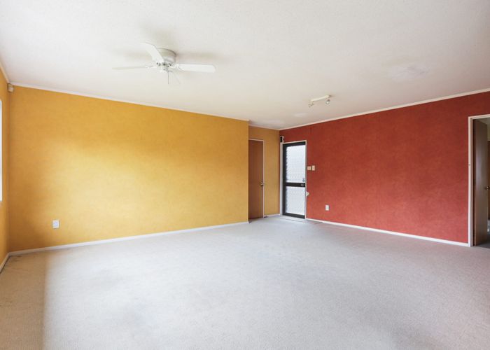  at 9/116 Titirangi Road, New Lynn, Auckland