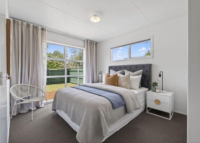  at 4 Rhodes Drive, Kelvin Grove, Palmerston North, Manawatu / Whanganui