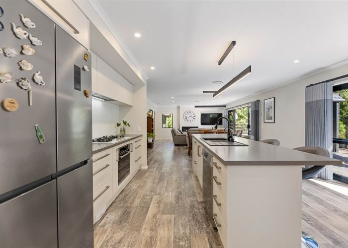  at 68 Parawera Drive, Acacia Bay, Taupo