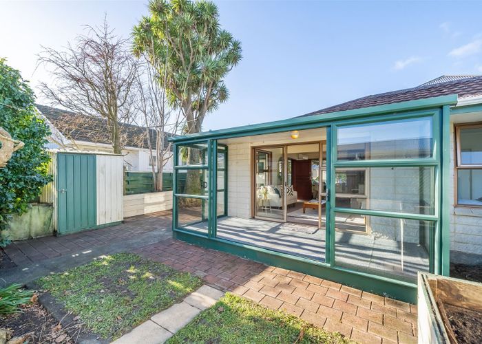  at 2/2 Parera Grove, Heretaunga, Upper Hutt