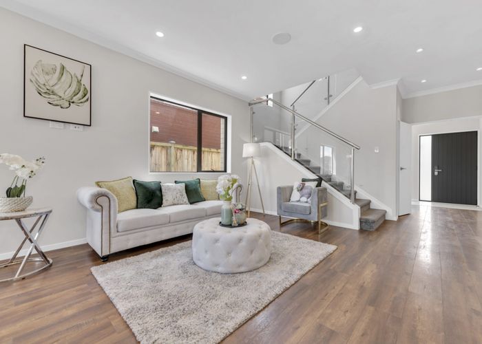  at 11 Hangahai Road, Flat Bush, Auckland