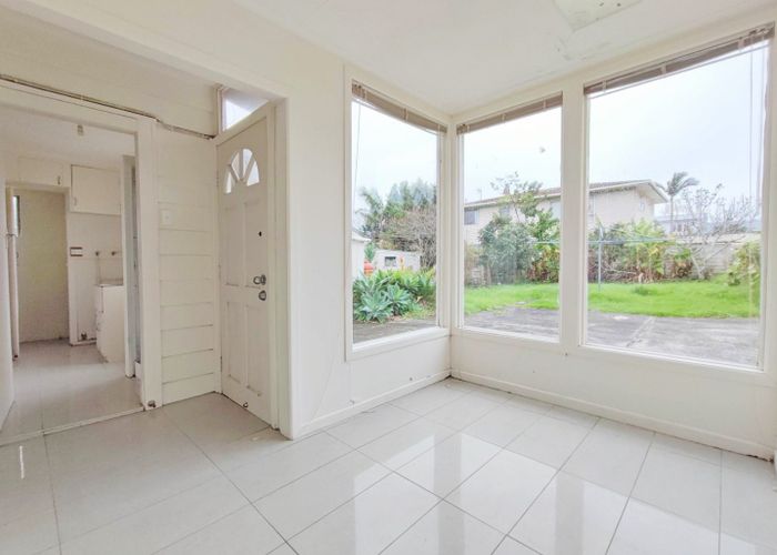  at 352 Lake Road, Takapuna, North Shore City, Auckland