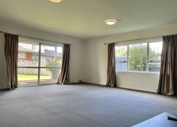  at 787 East Coast Road, Northcross, North Shore City, Auckland