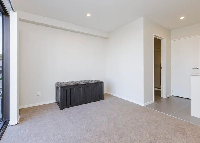  at 64 Tukari Lane, Mangere Bridge, Manukau City, Auckland