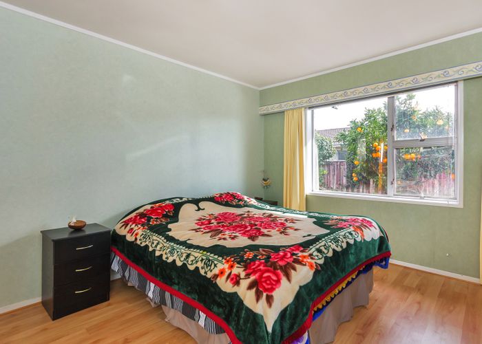  at 2/129 Carruth Road, Papatoetoe, Auckland