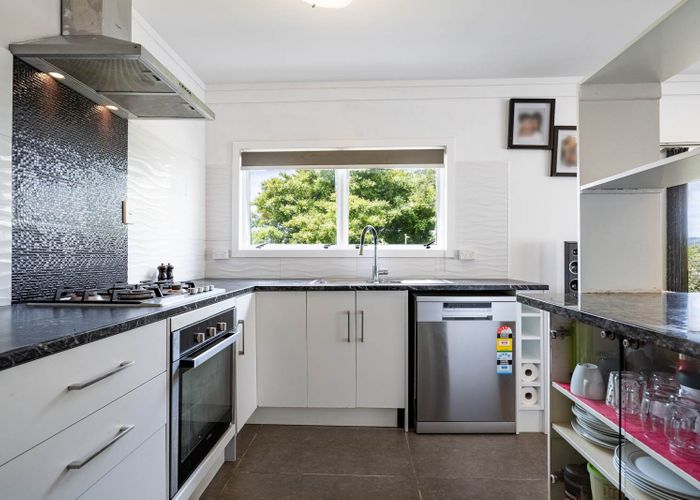  at 304 Great North Road, Henderson, Auckland
