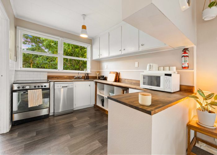  at 3/14 Ozich Avenue, Te Atatu South, Auckland