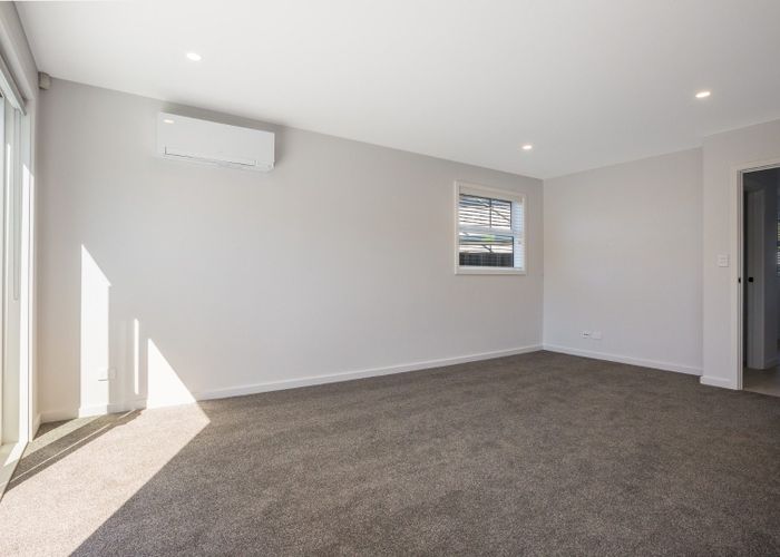  at 8 Parekareka Lane, Kenepuru, Porirua, Wellington
