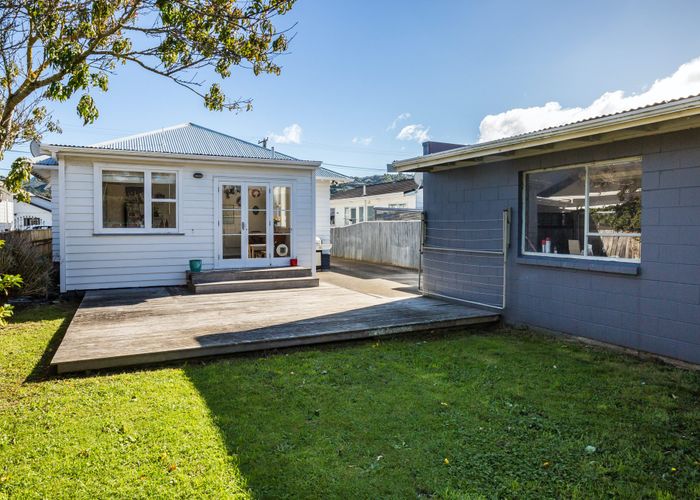  at 12 Plunket Avenue, Petone, Lower Hutt