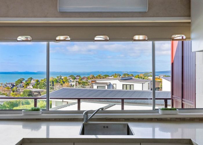  at 2/36 Park Rise, Campbells Bay, North Shore City, Auckland