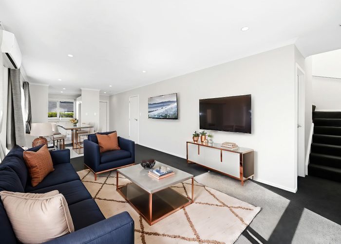  at 7 Rebekah Crescent, Flagstaff, Hamilton