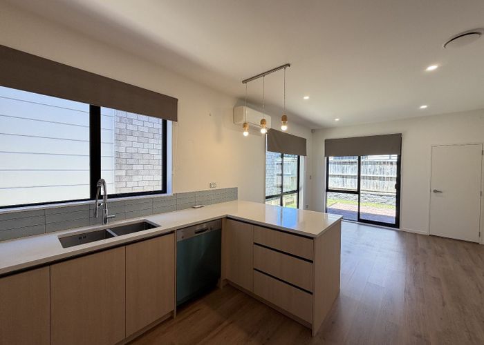  at 21  Eros Road, Flat Bush, Manukau City, Auckland