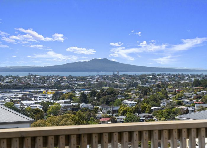  at 627A Glenfield Road, Totara Vale, Auckland