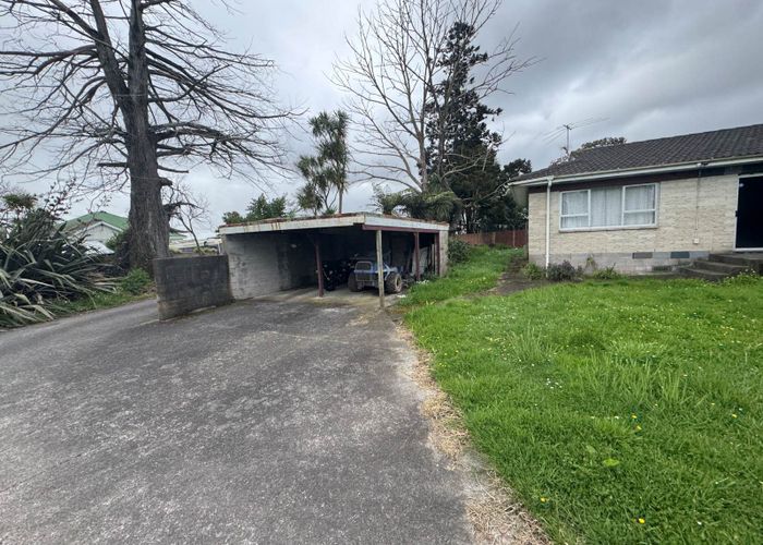  at 1-3/32A McLeod Road, Henderson, Waitakere City, Auckland