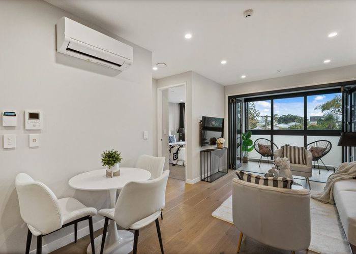  at 102/9 Walmer Road, Point Chevalier, Auckland City, Auckland