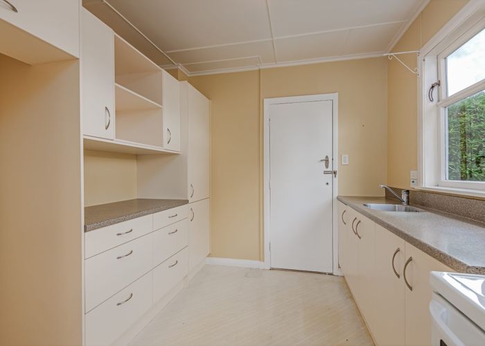  at 14 Chester Crescent, West End, Palmerston North, Manawatu / Whanganui