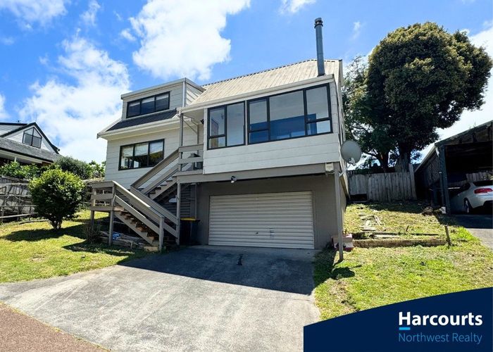  at 6A Cambric Place, Botany Downs, Auckland