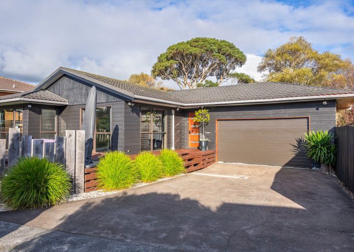  at 16 The Avenue, Paraparaumu Beach, Kapiti Coast, Wellington